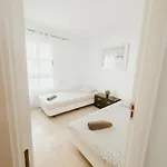 Spacious 2 Bedroom Golden By Aqua Vista Tenerife Apartment *